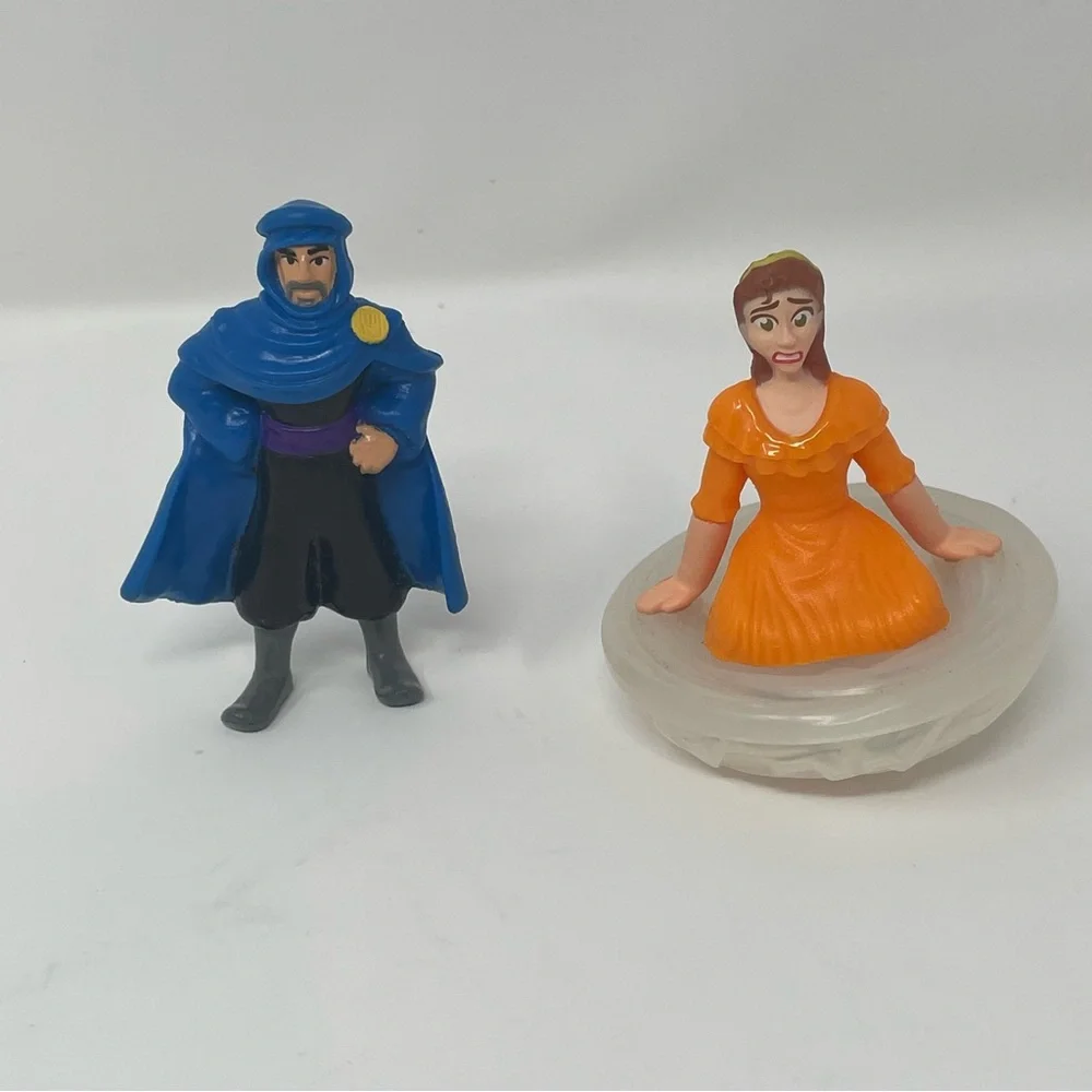 Disney Figures & Cars Lot of 8‎